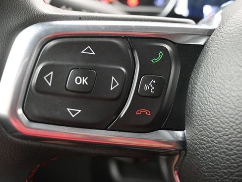 Used 2023 Jeep Wrangler Unlimited Rubicon AWD/4WD image 9