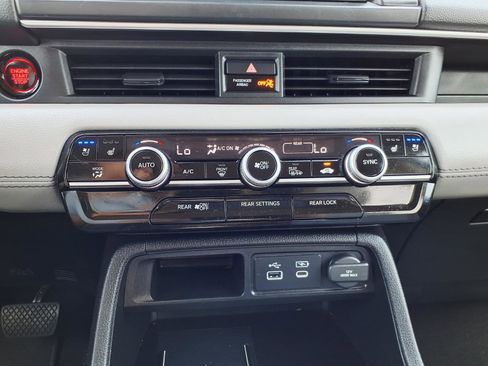 Used 2024 Honda Pilot Elite image 26