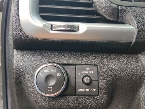 Used 2016 GMC Acadia SLE image 26