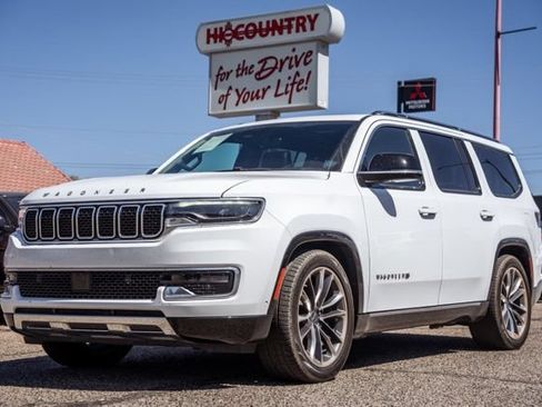 Used 2023 Jeep Wagoneer Series III w/ Premium Group I AWD/4WD image 1