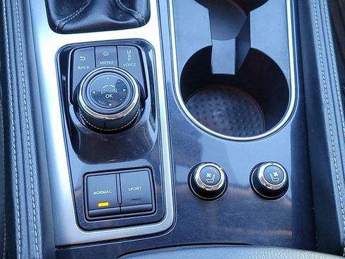 Used 2017 Nissan Maxima Platinum image 10