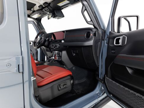 Used 2024 Jeep Wrangler Unlimited Rubicon 392 image 33