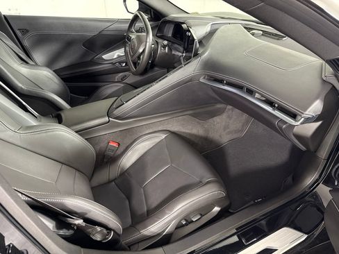 Used 2025 Chevrolet Corvette Stingray Convertible w/ Battery Protection Package RWD image 20