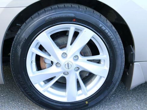 Used 2014 Nissan Altima 2.5 SL w/ Technology Package FWD image 31