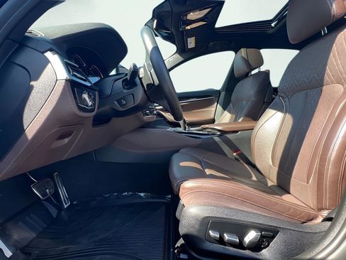 Used 2018 BMW M550i xDrive AWD/4WD image 16