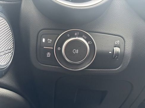 Used 2023 Alfa Romeo Stelvio Veloce AWD/4WD image 8