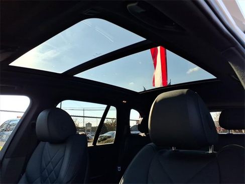 Used 2023 BMW X5 sDrive40i w/ Premium Package image 17