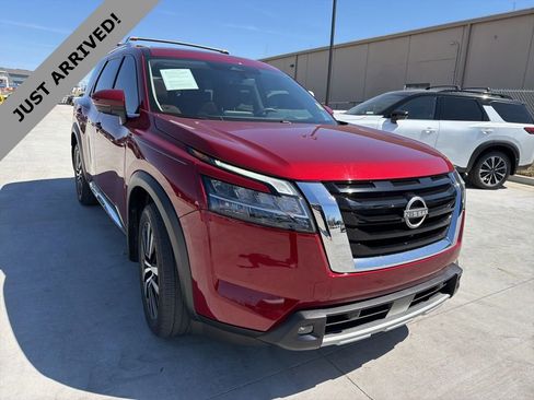 Certified 2024 Nissan Pathfinder Platinum w/ Cargo Package image 3