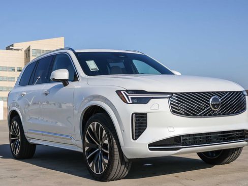 New 2026 Volvo XC90 B6 Plus w/ Protection Package Premier image 3