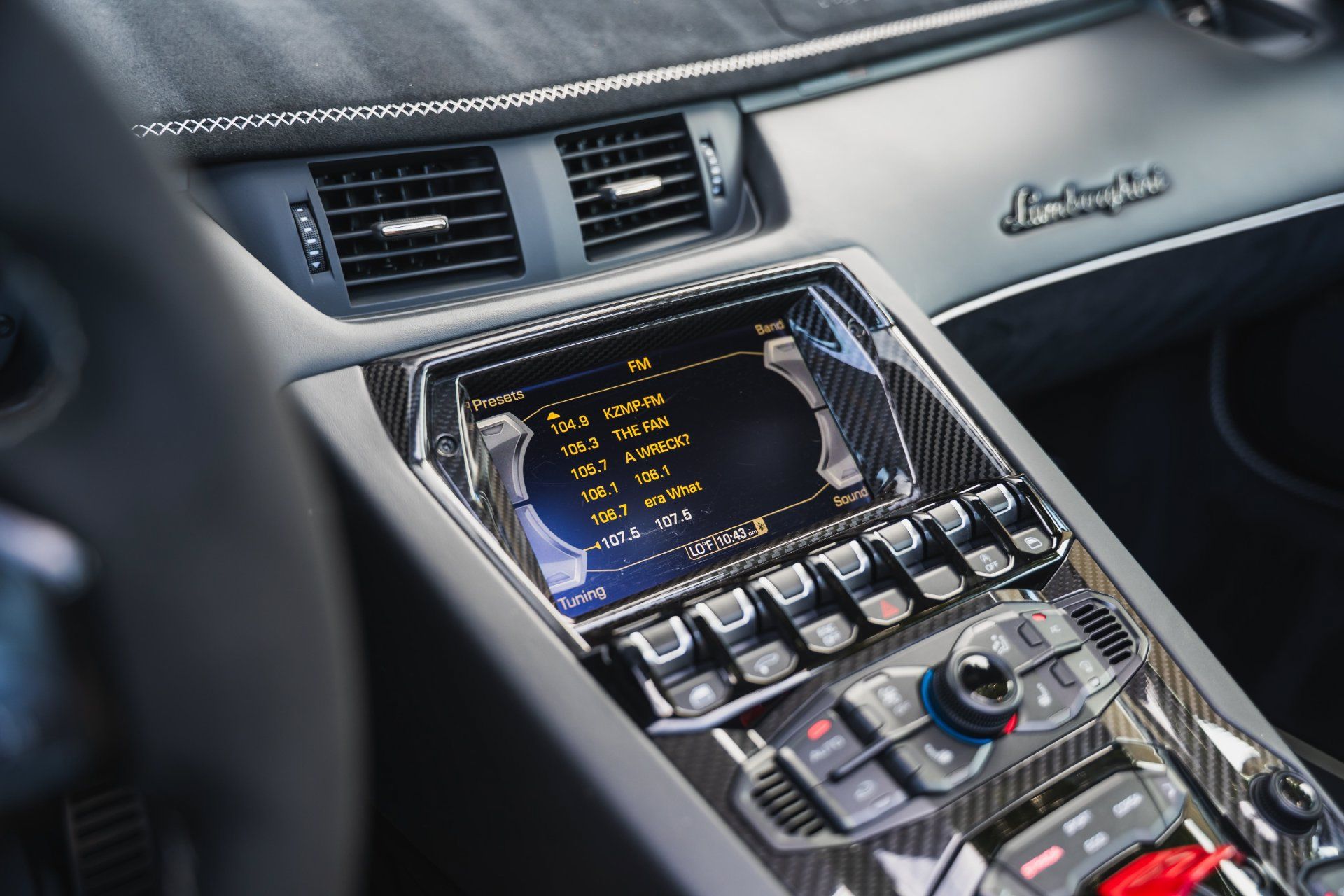 Used 2021 Lamborghini Aventador SVJ AWD/4WD image 48