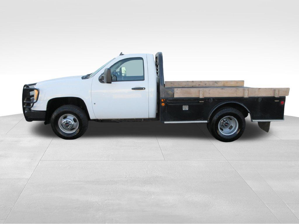 Used 2007 GMC Sierra 3500 SLE AWD/4WD image 2