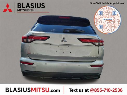 Used 2025 Mitsubishi Outlander ES AWD/4WD image 19