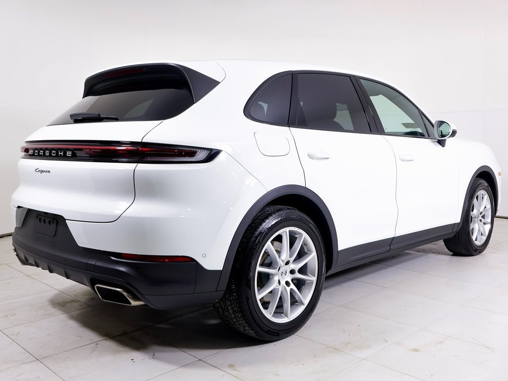 Certified 2025 Porsche Cayenne AWD/4WD image 27