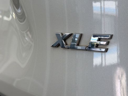 Used 2021 Toyota RAV4 XLE Premium FWD image 36