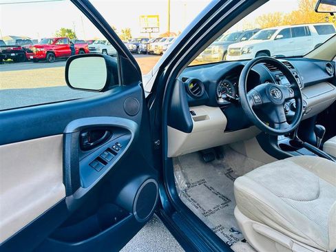 Used 2012 Toyota RAV4 4WD image 30