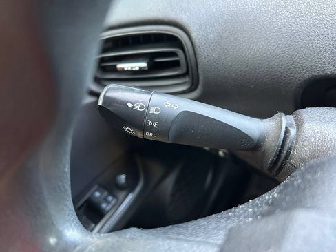 Used 2019 Toyota Prius LE FWD image 21