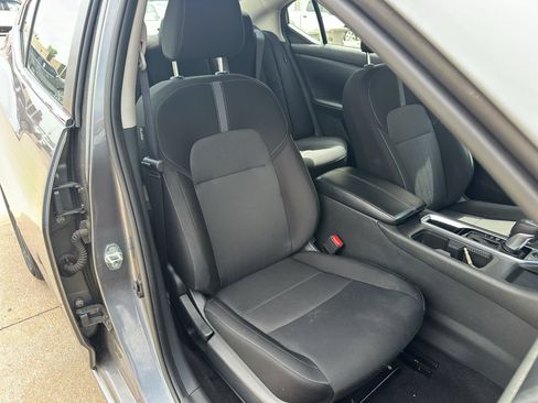 Used 2025 Nissan Sentra SV FWD image 26