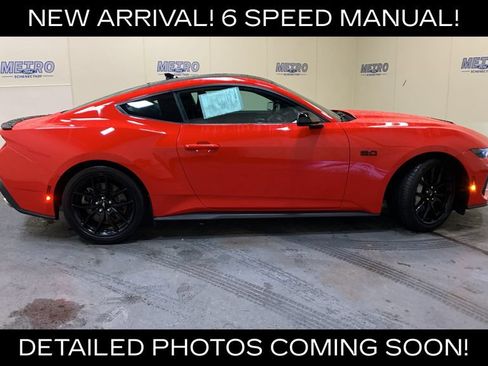 Used 2025 Ford Mustang GT RWD image 2