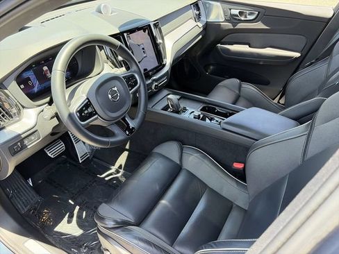 Certified 2022 Volvo XC60 T8 R-Design w/ Advanced Package AWD/4WD image 18