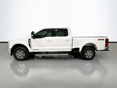Used 2026 Ford F250 Lariat w/ FX4 Off-Road Package image 4