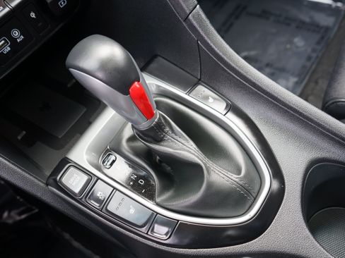 Used 2020 Hyundai Veloster Turbo FWD image 20