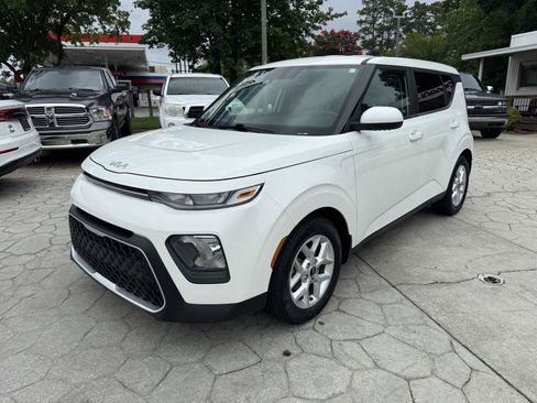 Used 2022 Kia Soul S FWD image 8