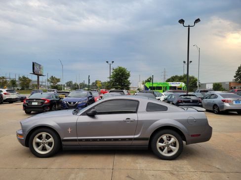 Used 2007 Ford Mustang Coupe RWD image 4