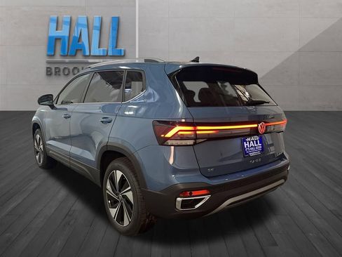 New 2026 Volkswagen Taos SE AWD/4WD image 3