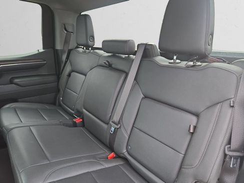 Used 2024 GMC Sierra 1500 SLT AWD/4WD image 14