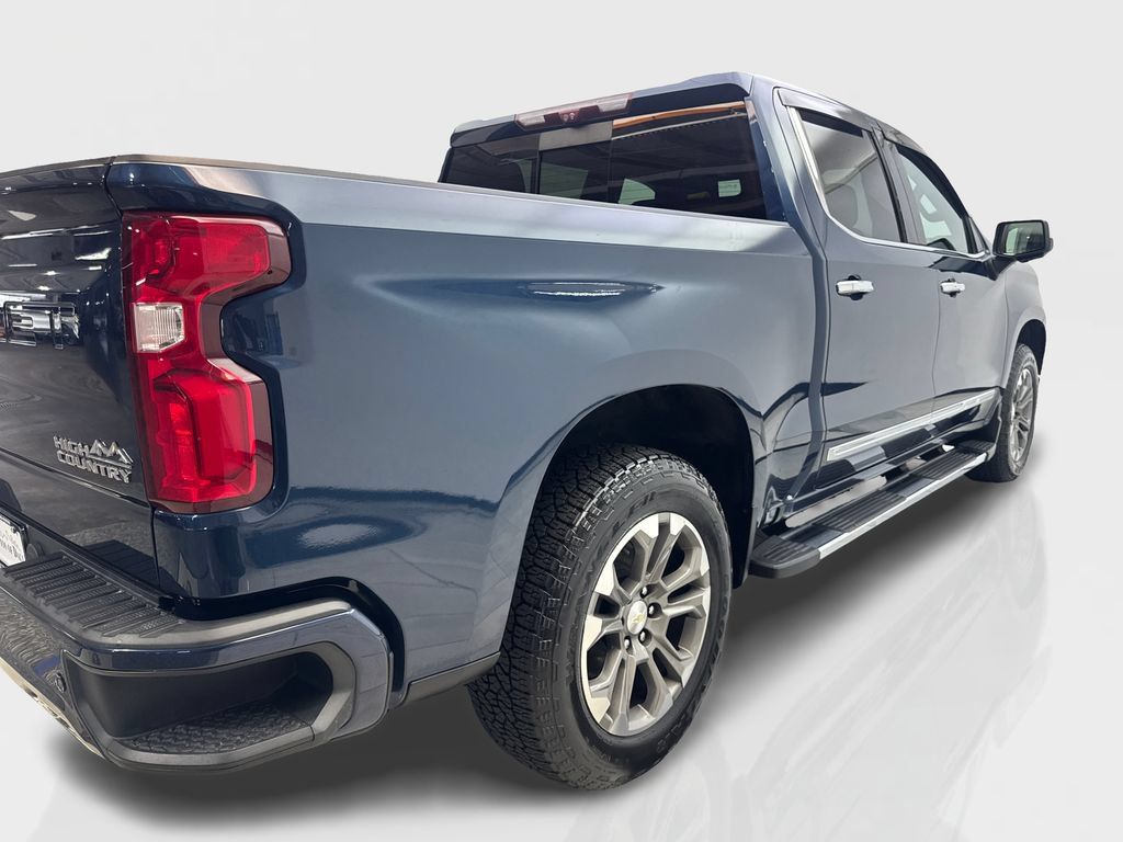 Used 2023 Chevrolet Silverado 1500 High Country w/ Technology Package AWD/4WD image 14