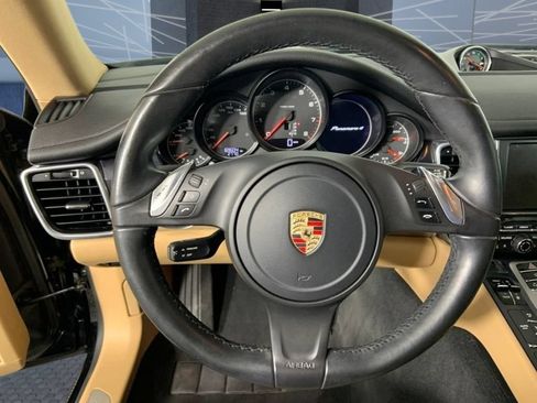 Used 2013 Porsche Panamera image 30
