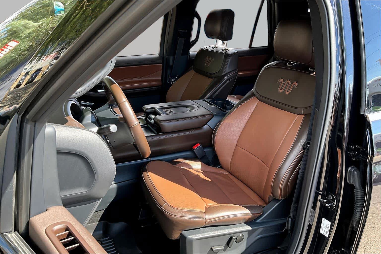 Used 2025 Ford Expedition Max King Ranch AWD/4WD image 8