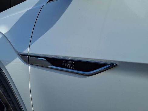 Used 2024 Volkswagen Atlas SEL Premium R-Line image 27