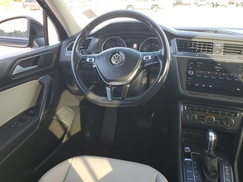 Used 2019 Volkswagen Tiguan SE image 15