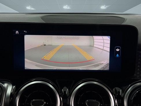 New 2026 Mercedes-Benz GLB 250 image 29