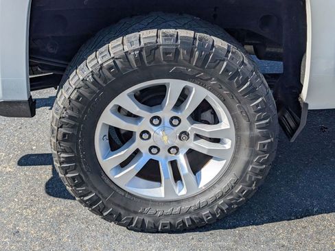 Used 2017 Chevrolet Silverado 1500 LT w/ All Star Edition image 10