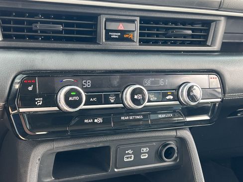 Used 2025 Honda Pilot Touring image 21