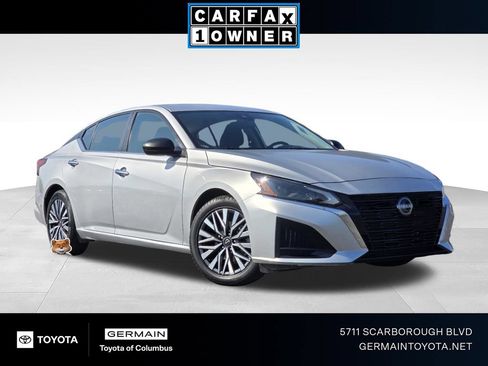 Used 2024 Nissan Altima 2.5 SV FWD image 1