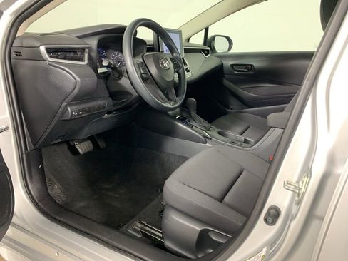 Used 2023 Toyota Corolla LE image 28