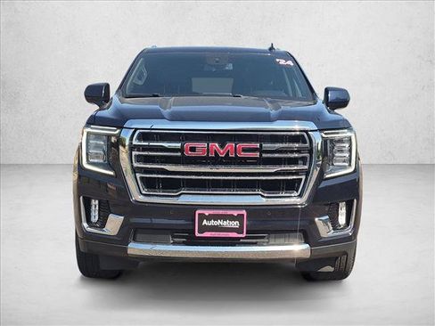 Used 2024 GMC Yukon XL SLT AWD/4WD image 2