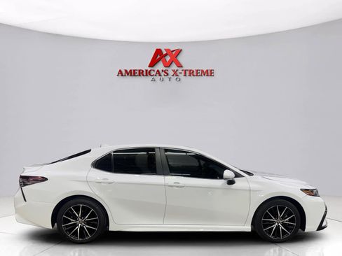 Used 2023 Toyota Camry SE w/ Convenience Package FWD image 8