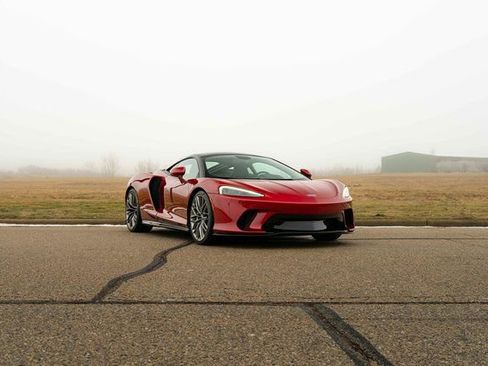 Used 2023 McLaren GT image 28