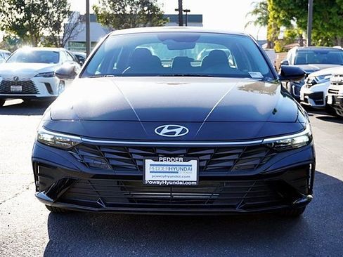 New 2026 Hyundai Elantra SE image 5