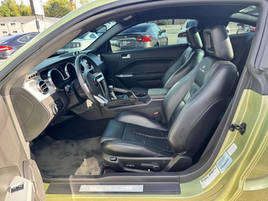 Used 2006 Ford Mustang GT RWD image 13