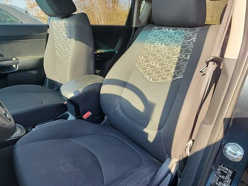 Used 2011 Kia Soul + w/ Audio Pkg image 17