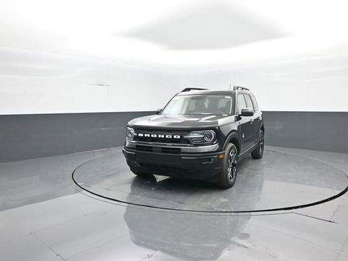 Certified 2023 Ford Bronco Sport Outer Banks w/ Tech Package image 3