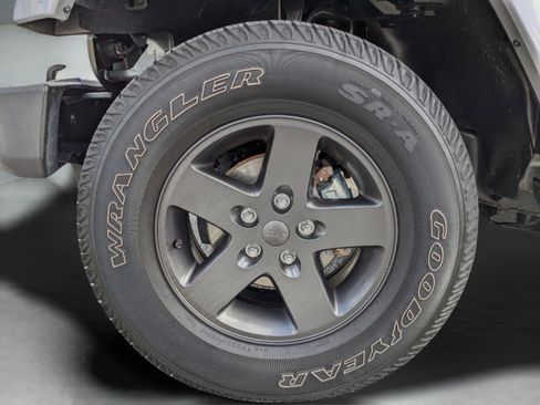 Used 2016 Jeep Wrangler Unlimited Sport image 11