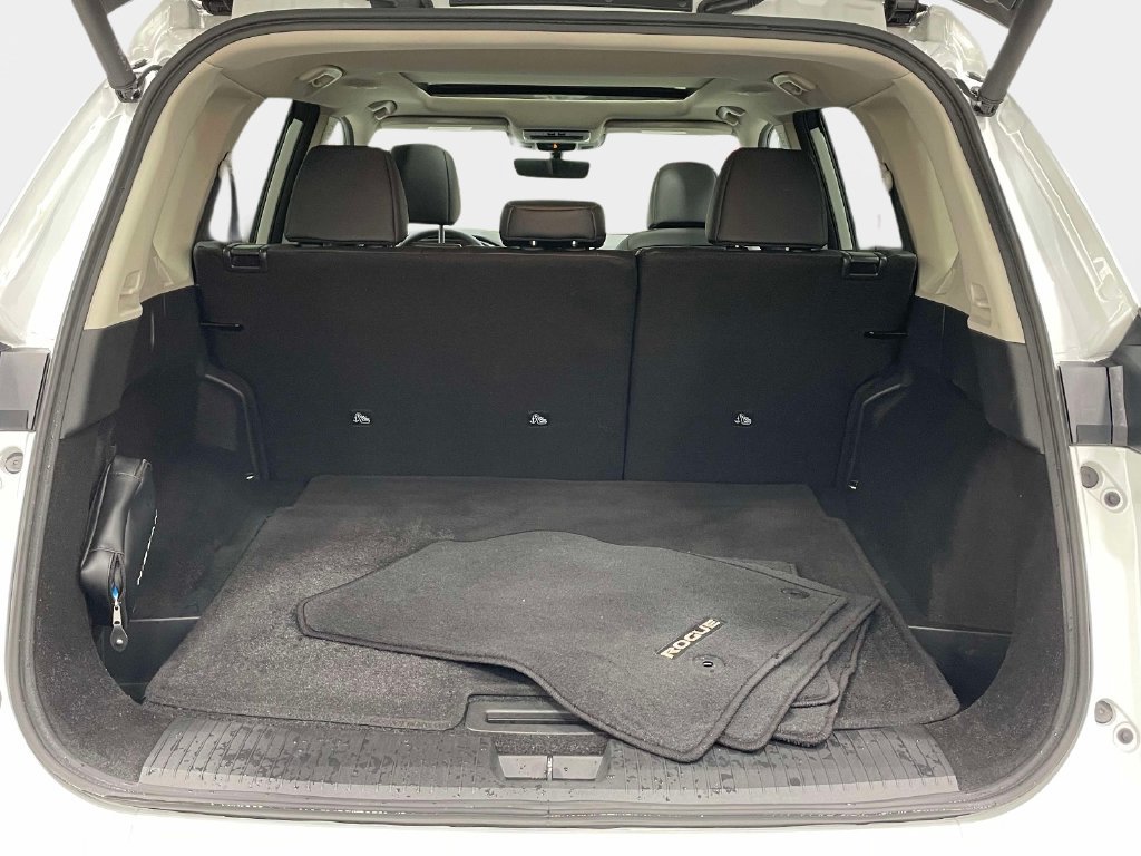 Used 2026 Nissan Rogue Dark Armor FWD image 10
