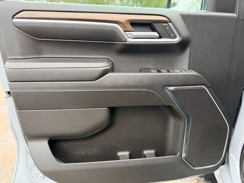 Certified 2024 Chevrolet Silverado 1500 LT AWD/4WD image 19