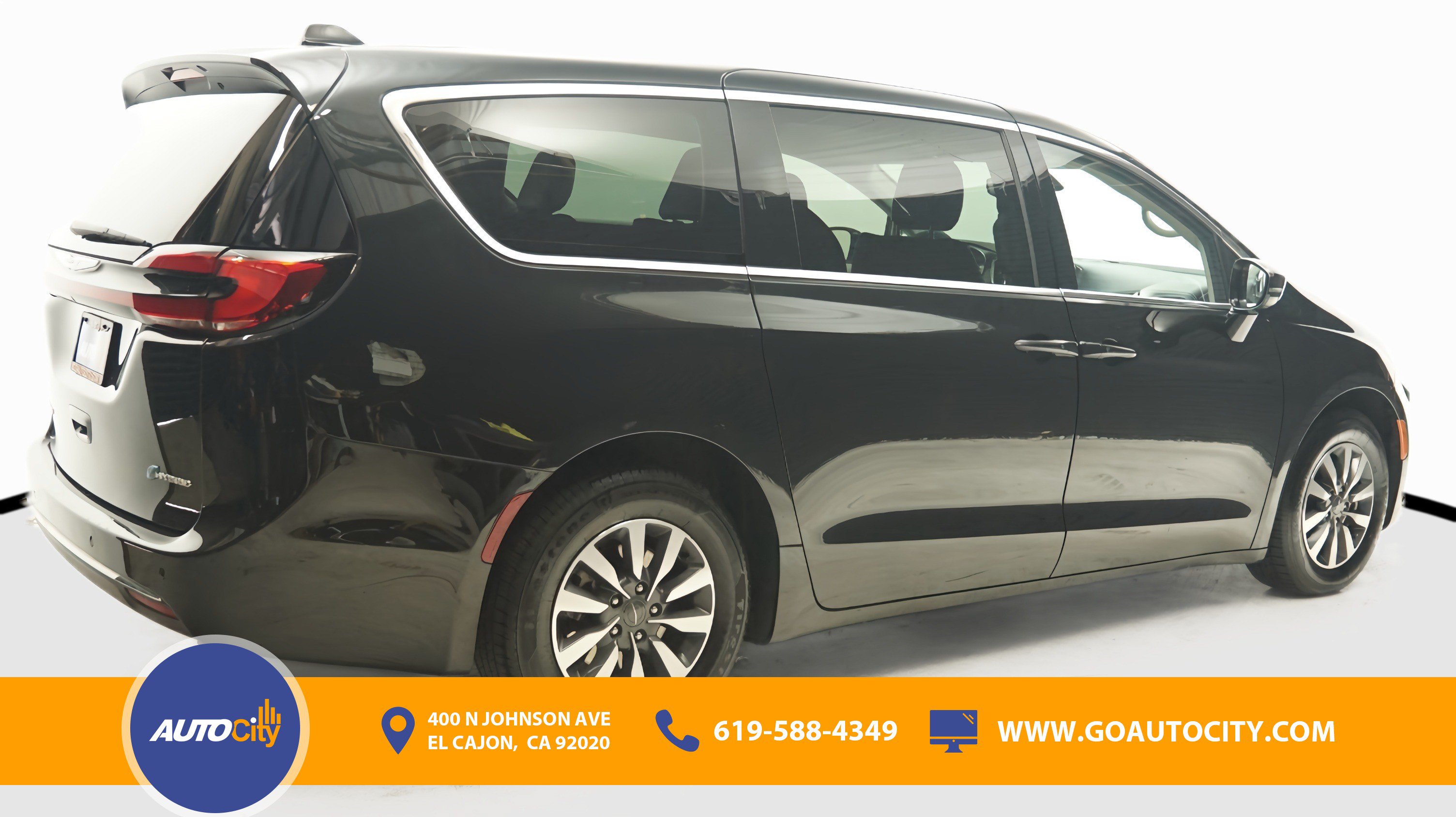 Used 2024 Chrysler Pacifica Limited FWD image 6